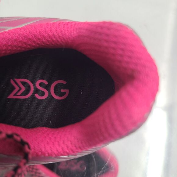 Girls SG Soccer Cleats US size 10K - Picture 7 of 8